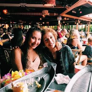 Meet your Posher, Gina